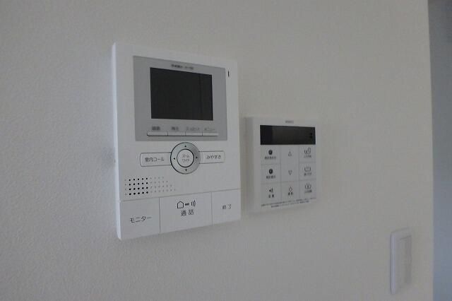 ��ʌ��������܎s�΋揼�؂P���ڂ̃e���X�n�E�X�̂��̑�