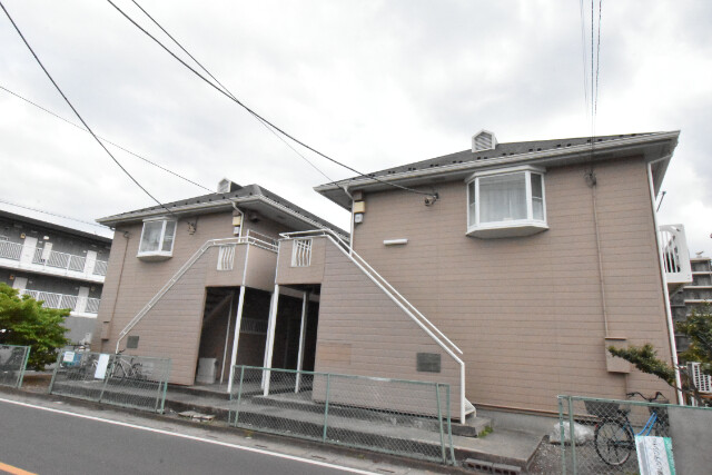 ��ʌ��������܎s����厚�_�c�̃A�p�[�g�̌����O��