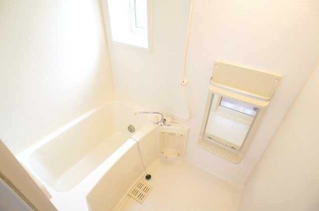 ��ʌ�����s�厚�v���q��V�c�̃A�p�[�g�̃o�X