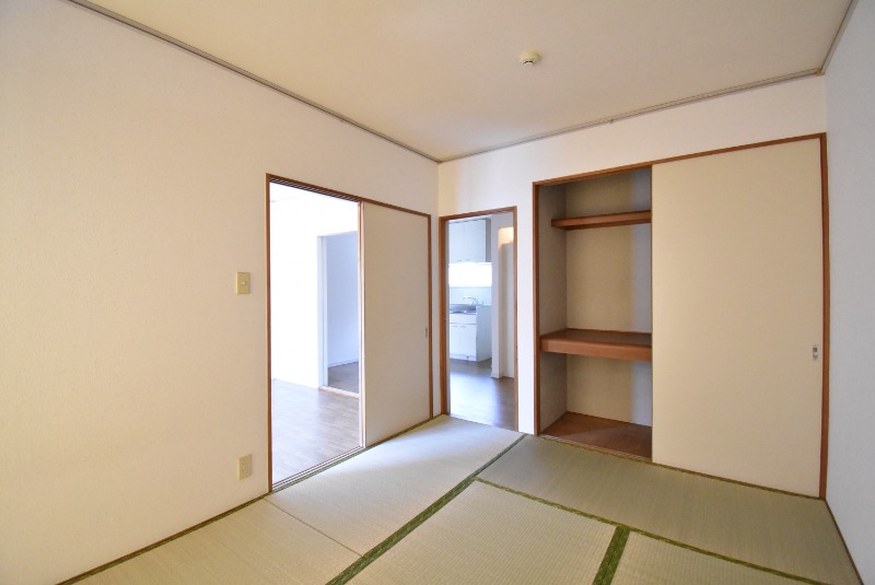 ��ʌ��������܎s����厚�_�c�̃A�p�[�g�̎��[