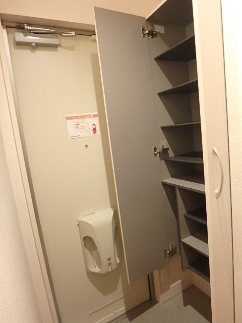 ��ʌ�����s�厚���s�̃A�p�[�g�̌���