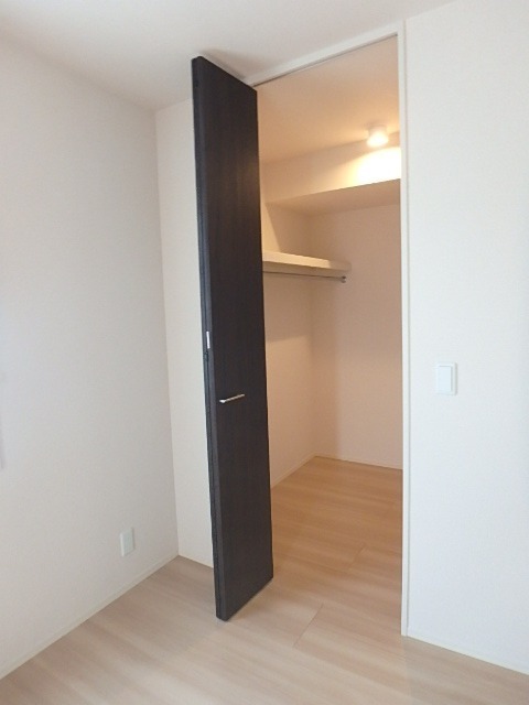 ��ʌ�����s�厚���s�̃A�p�[�g�̎��[