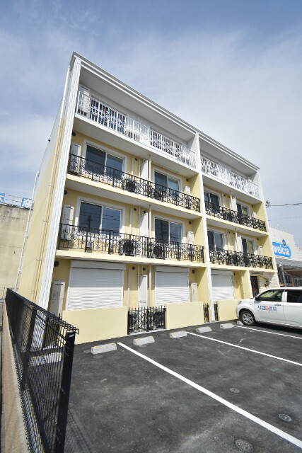 ��ʌ��������܎s�k��y�C���P���ڂ̃}���V�����̌����O��