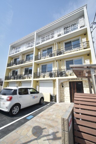 ��ʌ��������܎s�k��y�C���P���ڂ̃}���V�����̌����O��