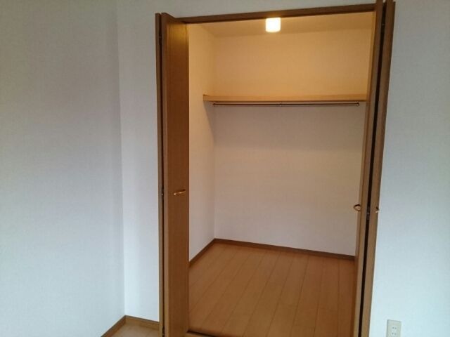 ��ʌ�����s�؂S���ڂ̃}���V�����̎��[