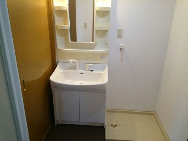 ��ʌ�����s�؂S���ڂ̃}���V�����̐��ʏ�