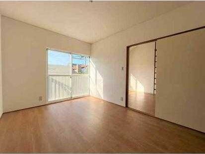 ��ʌ��������܎s�k����i���P���ڂ̃A�p�[�g�̋��ԁE���r���O