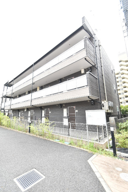 ��ʌ������s�h���Q���ڂ̃}���V�����̌����O��