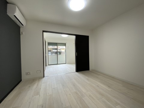 ��ʌ�����s�厚�����̃A�p�[�g�̂��̑������E�X�y�[�X