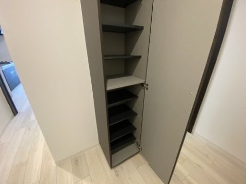 ��ʌ�����s�厚�����̃A�p�[�g�̂��̑��ݔ�