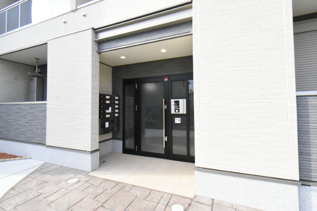 ��ʌ��������܎s������t���R���ڂ̃A�p�[�g�̃G���g�����X