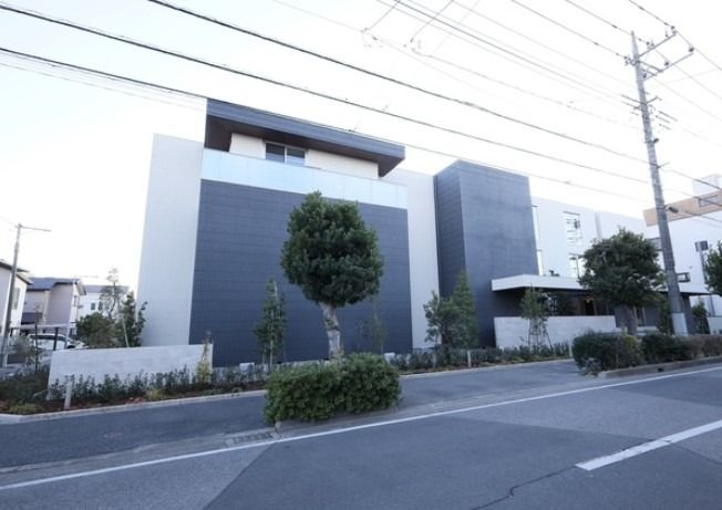 ��ʌ��n�s�ˉz�R����12-6�̃}���V�����̌����O��