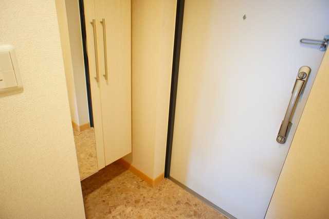 ��ʌ��z�J�s���C�N�^�E���W���ڂ̃}���V�����̌���