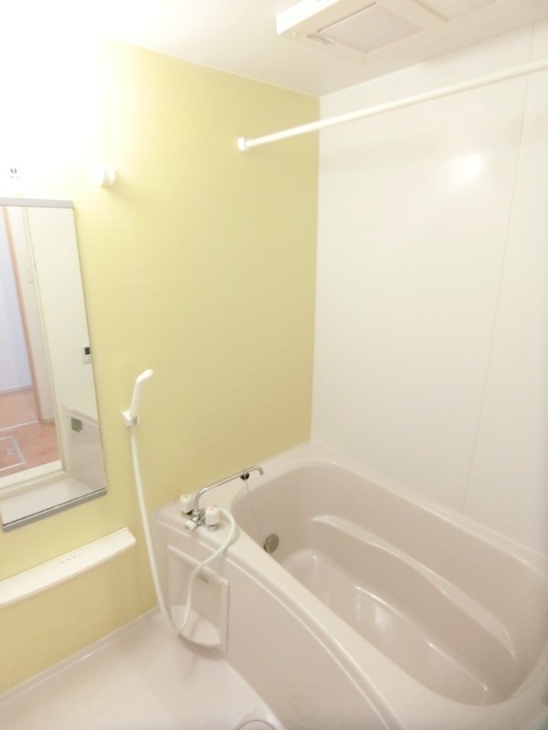 ��ʌ��z�J�s�ԓc�R���ڂ̃A�p�[�g�̃o�X