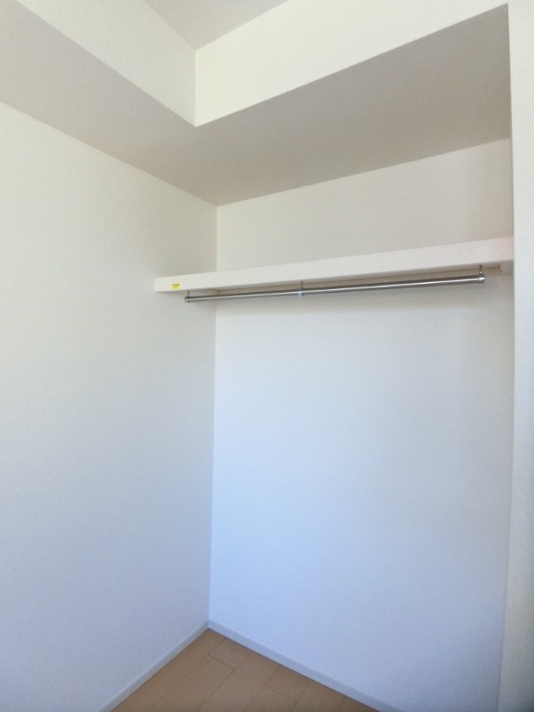 ��ʌ��z�J�s�ԓc�R���ڂ̃A�p�[�g�̎��[