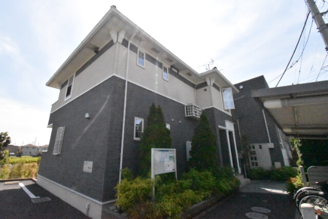 ��ʌ�����s�厚���s���̃A�p�[�g�̌����O��