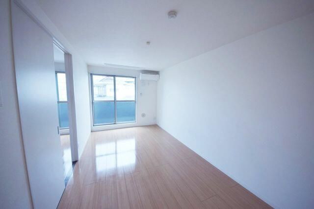 ��ʌ��������܎s��{��O���R���ڂ̃}���V�����̋��ԁE���r���O