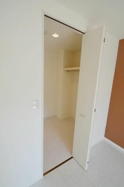 ��ʌ��������܎s��{��O���R���ڂ̃}���V�����̎��[