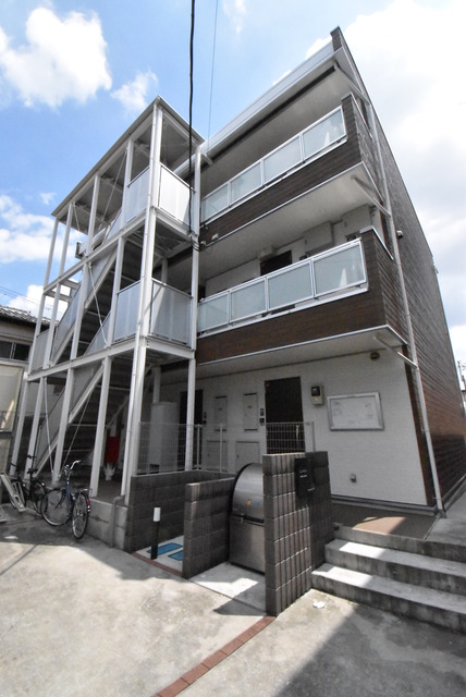 ��ʌ������s�����T���ڂ̃}���V�����̌����O��