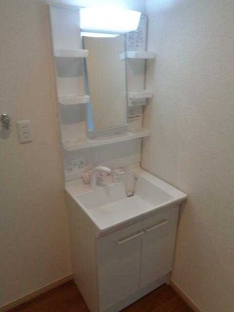 ��ʌ��������܎s������x�蒬�̃A�p�[�g�̐��ʏ�