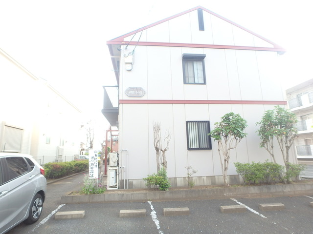 ��ʌ��������܎s������~����T���ڂ̃A�p�[�g�̒��ԏ�