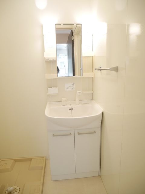 ��ʌ��������܎s�k����i���P���ڂ̃A�p�[�g�̐��ʏ�