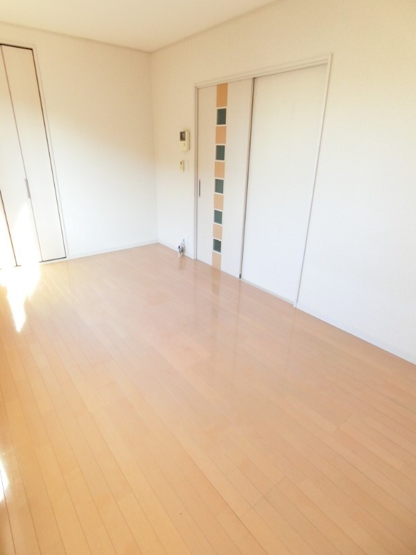 ��ʌ��������܎s��΋撇���P���ڂ̃A�p�[�g�̋��ԁE���r���O