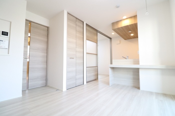 ��ʌ�����s�㒬�P���ڂ̃A�p�[�g�̋��ԁE���r���O