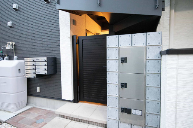 ��ʌ��������܎s�k�擌�听���P���ڂ̃A�p�[�g�̃G���g�����X