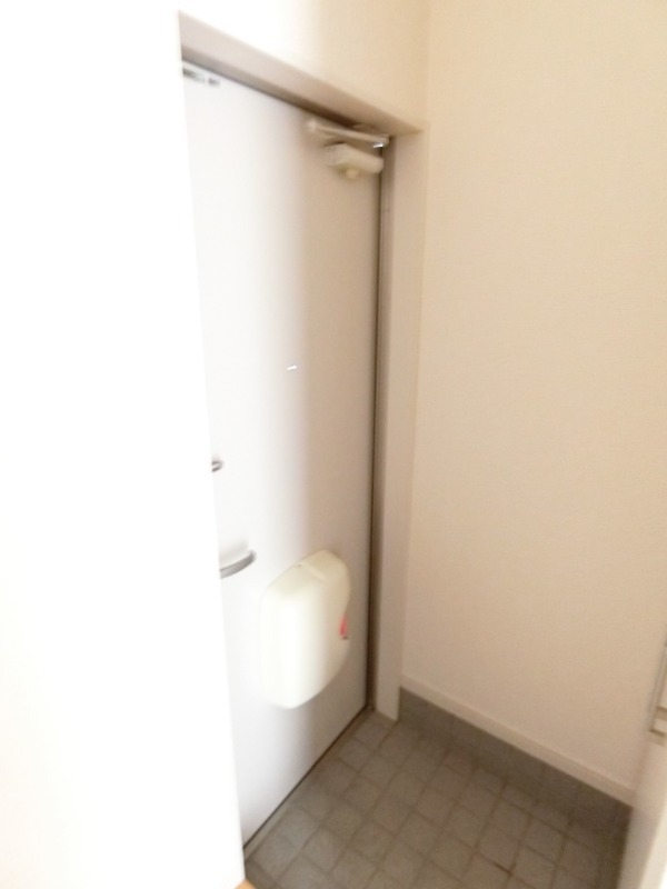 ��ʌ��������܎s��΋撇���P���ڂ̃A�p�[�g�̌���