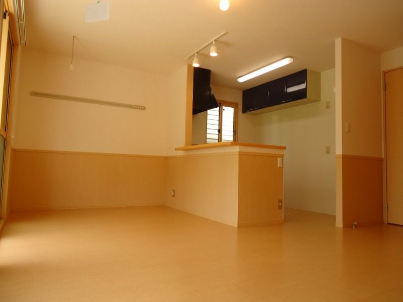 ��ʌ��������܎s�����擌��{�P���ڂ̃A�p�[�g�̋��ԁE���r���O