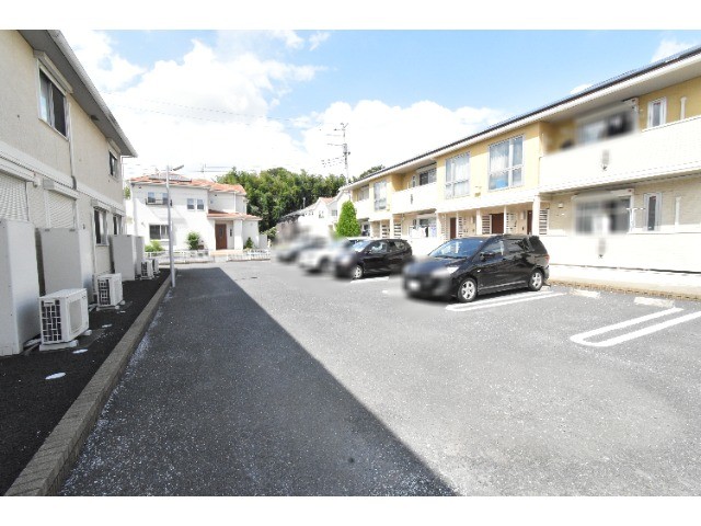 ��ʌ��������܎s����厚��v�ۗ̉Ƃ̃A�p�[�g�̒��ԏ�