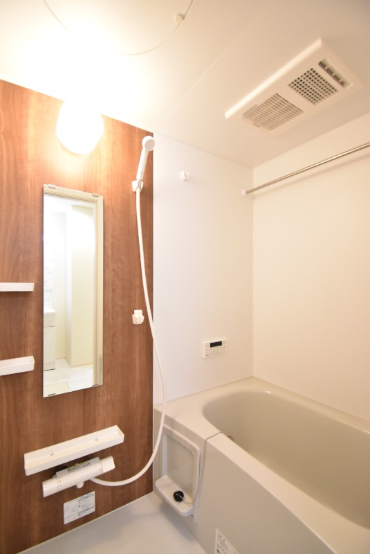 ��ʌ��z�J�s���������̃A�p�[�g�̃o�X