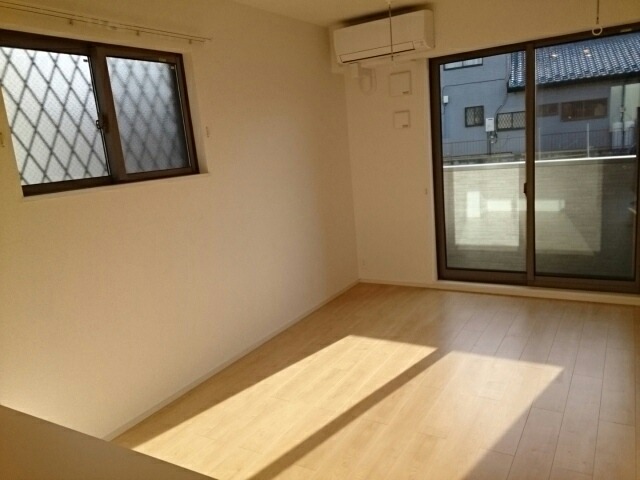 ��ʌ��������܎s����厚���m��̃A�p�[�g�̋��ԁE���r���O