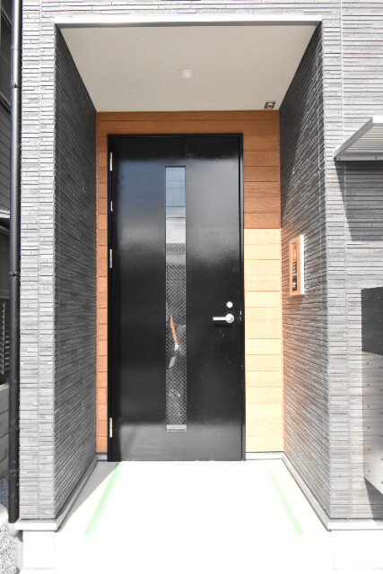 ��ʌ��z�J�s���������̃A�p�[�g�̃G���g�����X