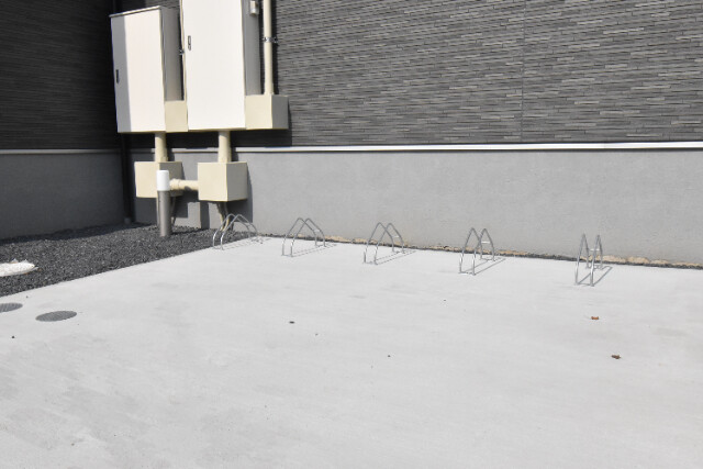 ��ʌ��z�J�s���������̃A�p�[�g�̂��̑�