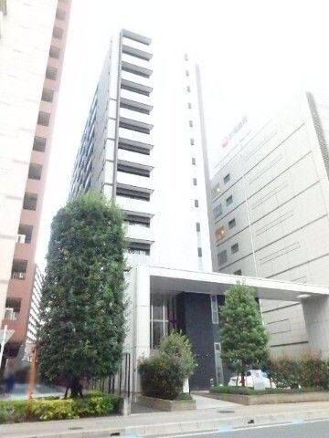 埼玉県さいたま市大宮区吉敷町１丁目70-1のマンションの建物外観