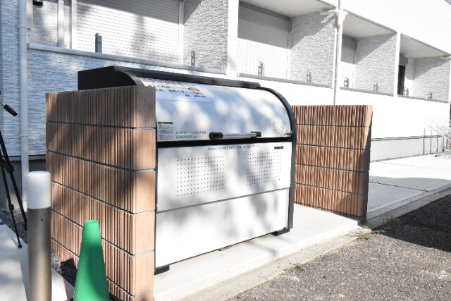 ��ʌ������s�����Q���ڂ̃A�p�[�g�̂��̑�