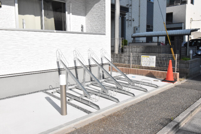 ��ʌ������s�����Q���ڂ̃A�p�[�g�̂��̑�