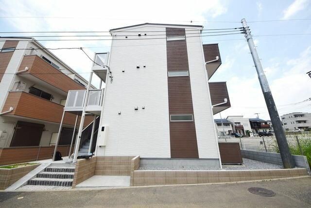 ��ʌ��������܎s���搼��{�R���ڂ̃A�p�[�g�̌����O��