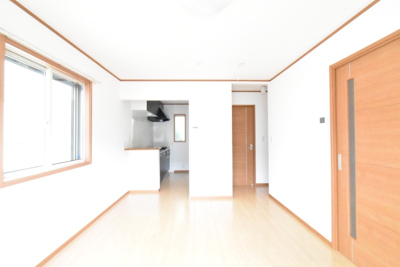 ��ʌ��z�J�s���C�N�^�E���T���ڂ̃A�p�[�g�̋����E���r���O