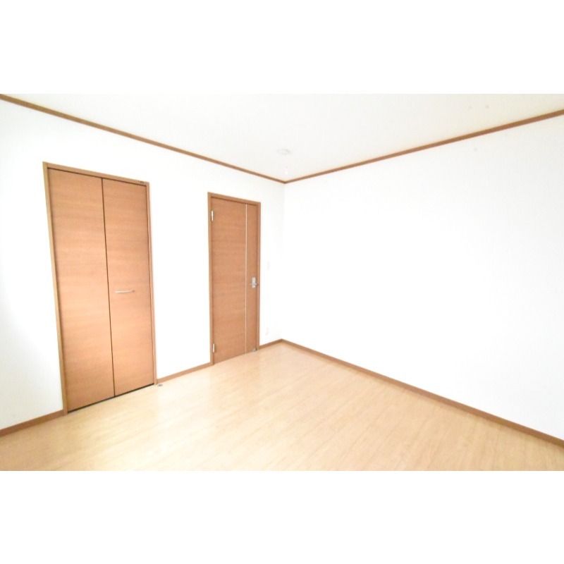 ��ʌ��z�J�s���C�N�^�E���T���ڂ̃A�p�[�g�̐Q��