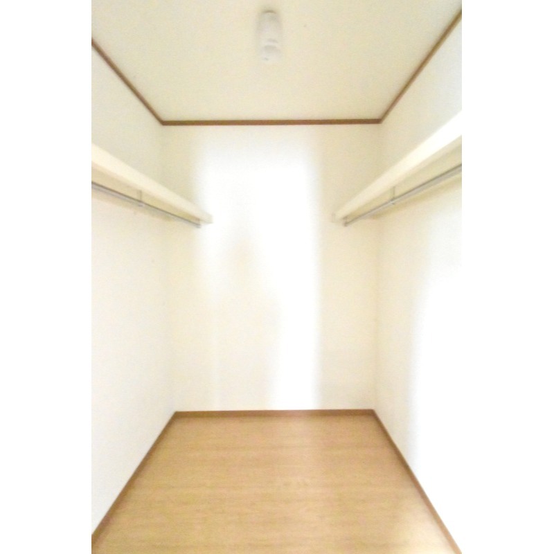 ��ʌ��z�J�s���C�N�^�E���T���ڂ̃A�p�[�g�̎��[