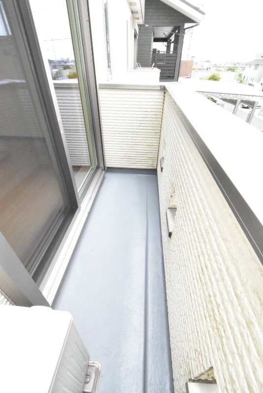 ��ʌ��z�J�s���C�N�^�E���T���ڂ̃A�p�[�g�̃o���R�j�[