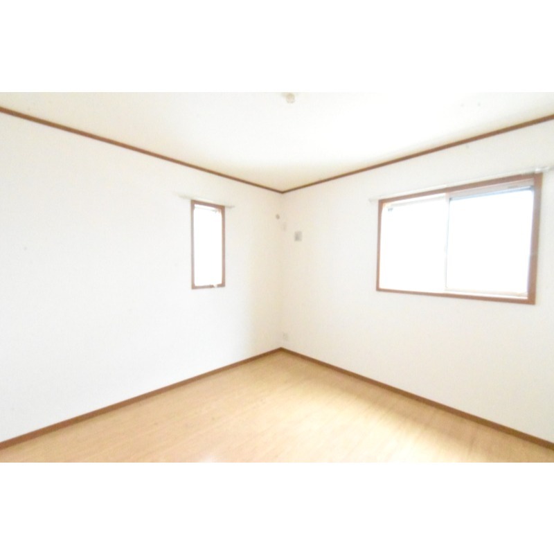 ��ʌ��z�J�s���C�N�^�E���T���ڂ̃A�p�[�g�̂��̑�