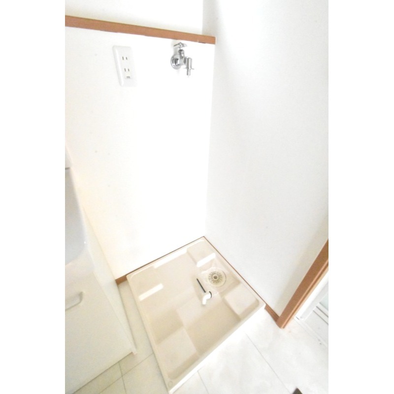 ��ʌ��z�J�s���C�N�^�E���T���ڂ̃A�p�[�g�̂��̑��ݔ�