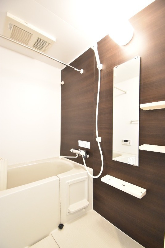 ��ʌ��z�J�s���������̃A�p�[�g�̃o�X