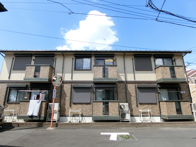 ��ʌ�����s�厚�����̃A�p�[�g�̌����O��