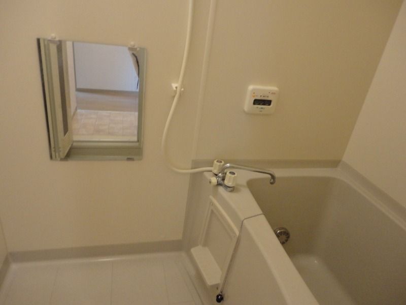 ��ʌ��������܎s�k��ʏ����̃A�p�[�g�̃o�X