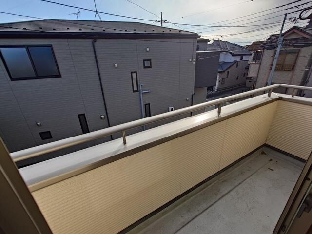 ��ʌ��������܎s�k����i���P���ڂ̃e���X�n�E�X�̃o���R�j�[